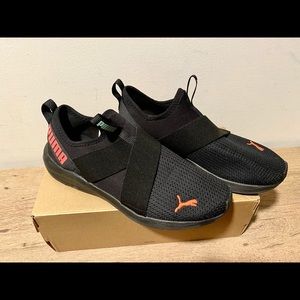 Women’s Puma gym shoes